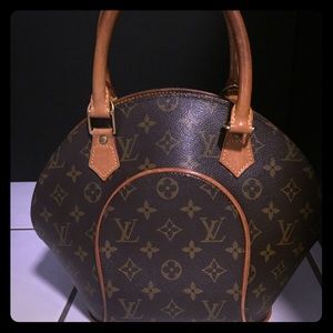 Louis Vuitton ellipse pm bag authentic like new!!!